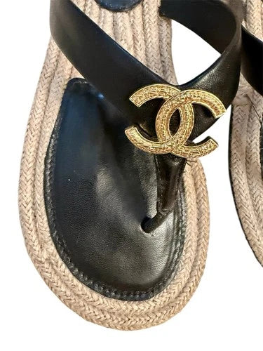 CHANEL 2026 Gold CC Logo Black Leather Thong Flat Sandals Shoes Sz 39 W/box Jute